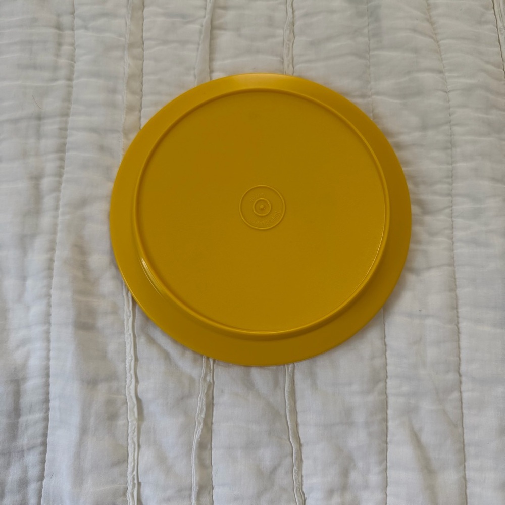 Tupperware #1207-19 Round Yellow 7in Replacement Lid ONLY